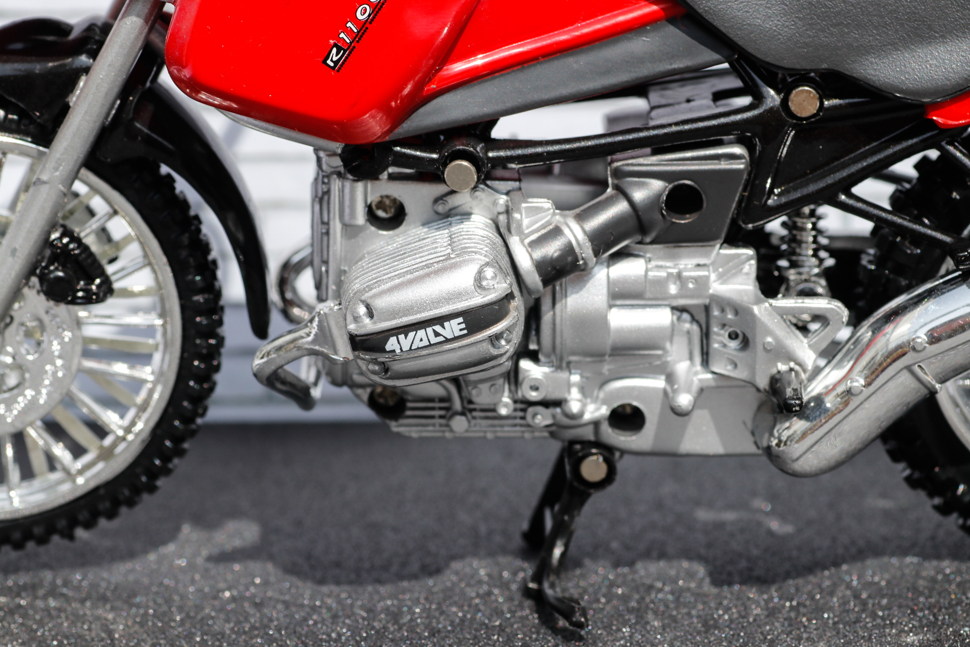 New Ray 1-12 BMW R1100GS New Ray 1-12 BMW R1100GS